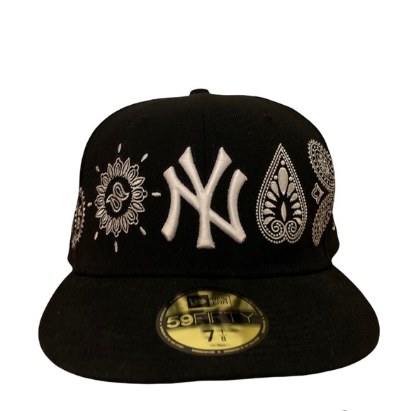 New York Yankees Embroidered baseball Cap - Picture 5 of 8
